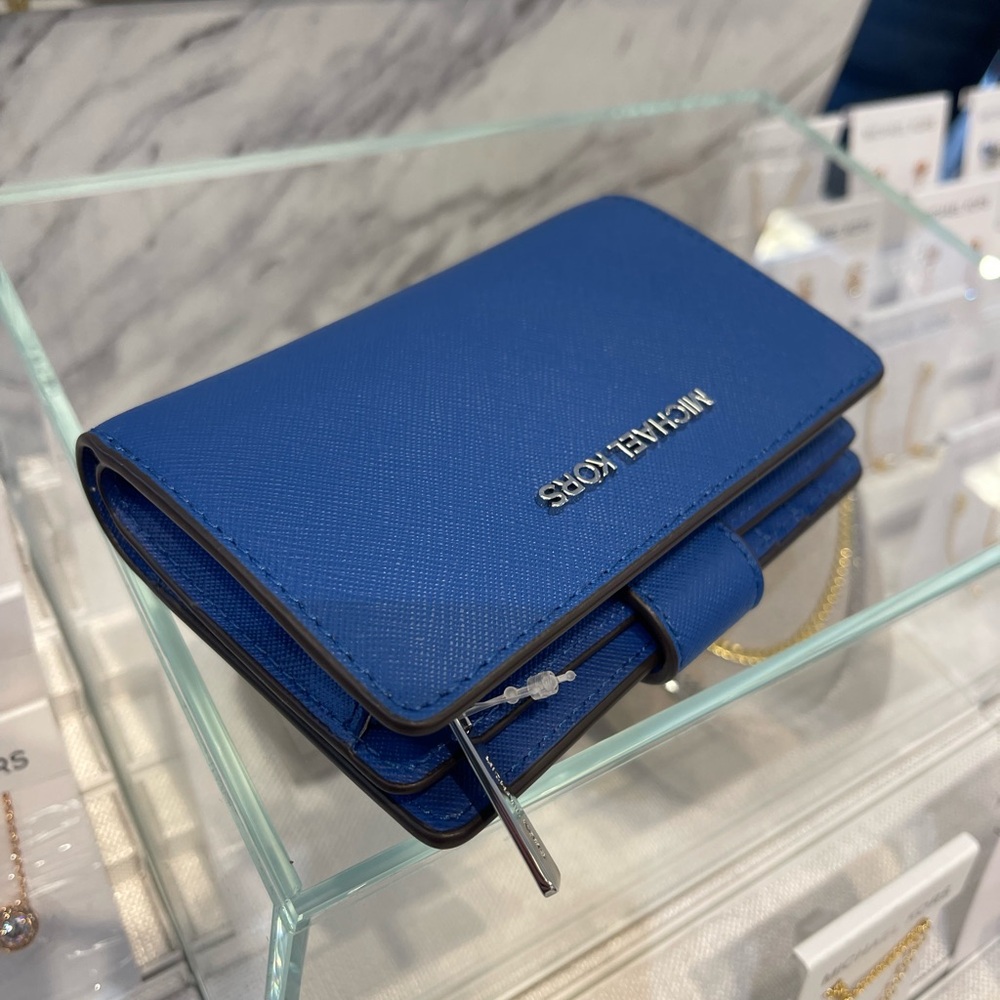 MICHAEL KORS Medium Saffiano Leather Bifold Wallet
Galaxy Blue 
NWT - Picture 14 of 16